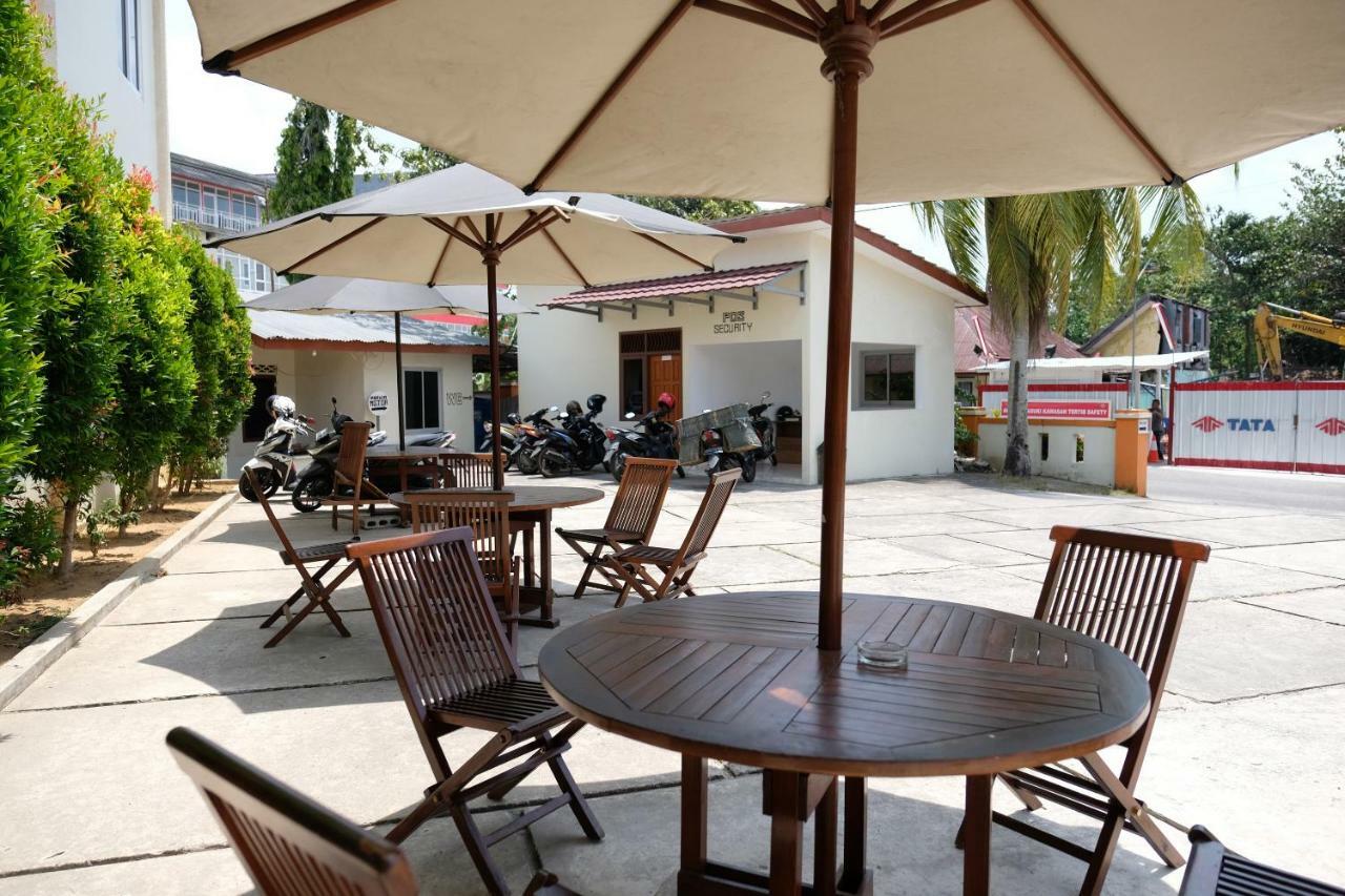 Oyo 1616 Hotel Central City 2 Tanjung Pandan Exterior foto