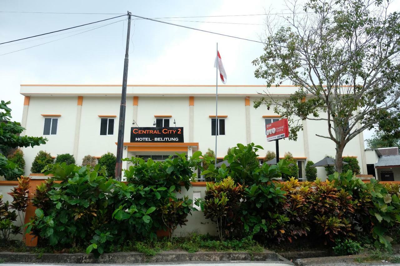 Oyo 1616 Hotel Central City 2 Tanjung Pandan Exterior foto