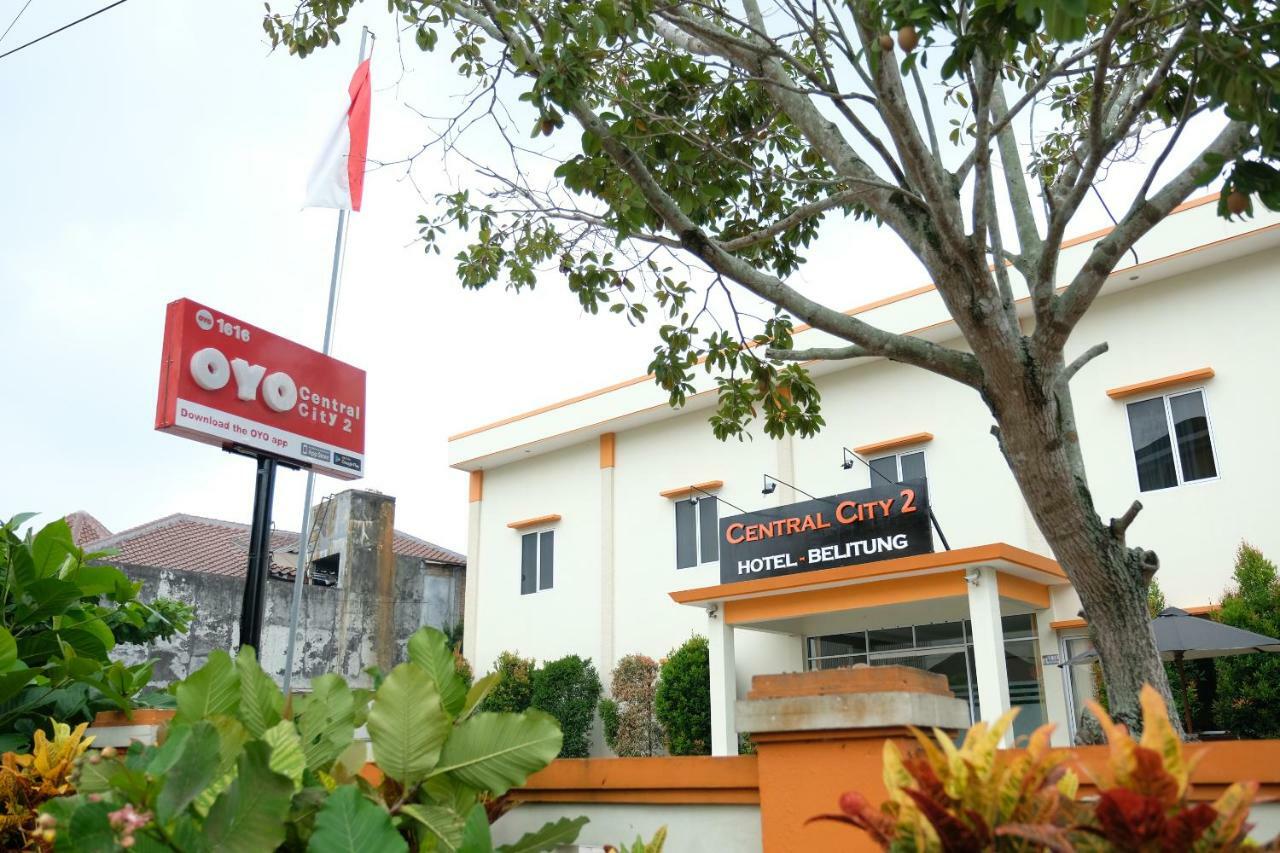 Oyo 1616 Hotel Central City 2 Tanjung Pandan Exterior foto